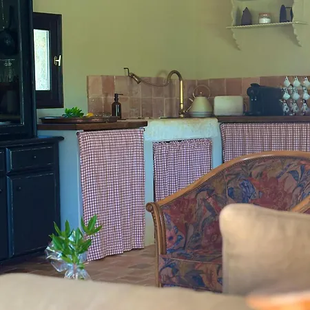 Bergerie De Charme Pedi Lione *