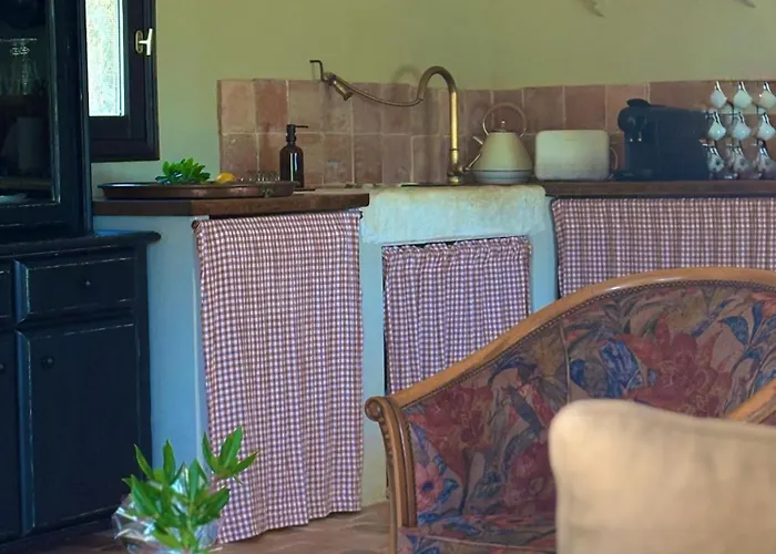 Bergerie De Charme Pedi Lione *